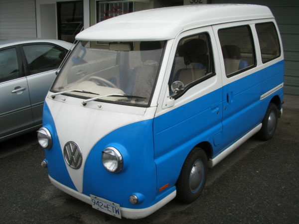 blueRHDminivehicle.jpg