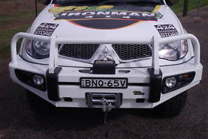 Pajero - Aussie bumper, similar to the one on the South African Delica.