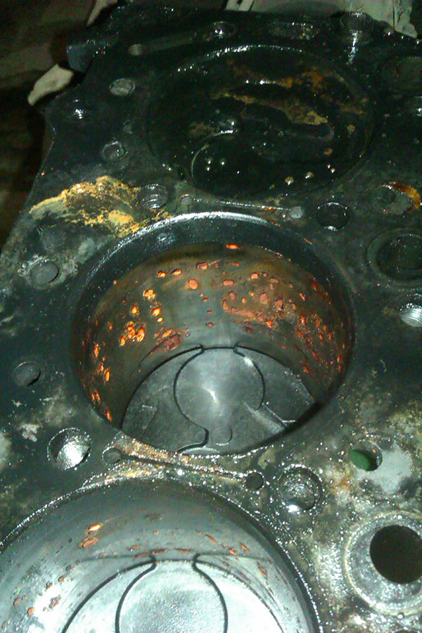 rust corrosion in cylinder #3