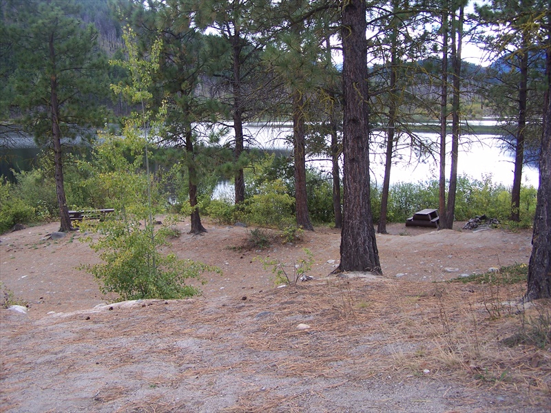 Tenting sites near the water