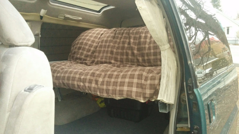 Delica L400 camper rear bench mode