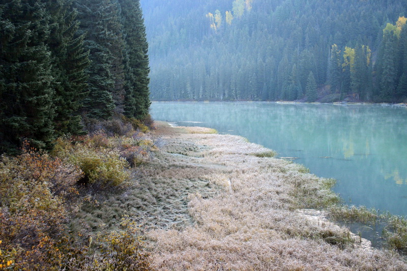 Frosty morning on Kwoiek Lake.
