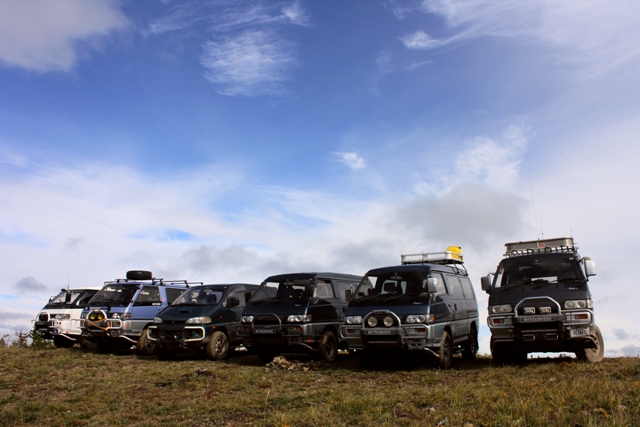 Calgary Club members at Mclean Creek Forest Land Use Zone in Kananaskis Country, Alberta.