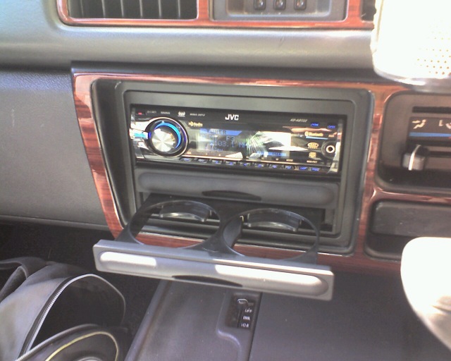 Cup tray extended - coin tray is above this and still shut.