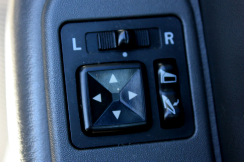 Folding (heated) side mirrors!!