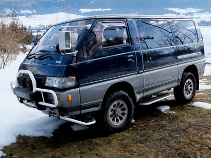 delica1.gif