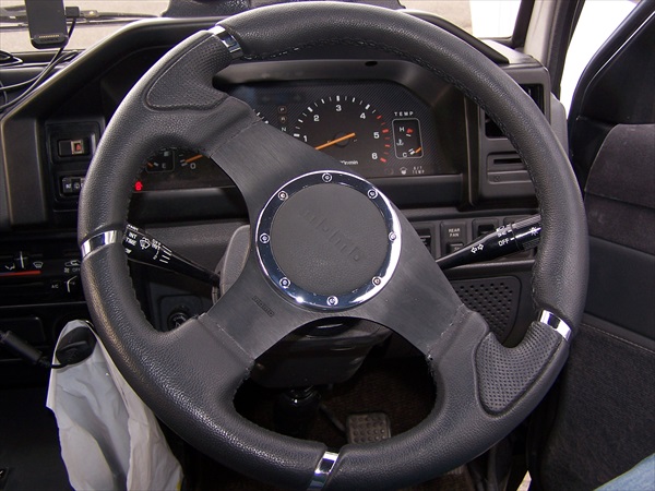Momo Wheel 1.JPG
