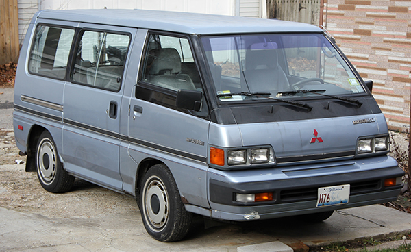 Mitshubishi Van Wagon 1989 - C.jpg