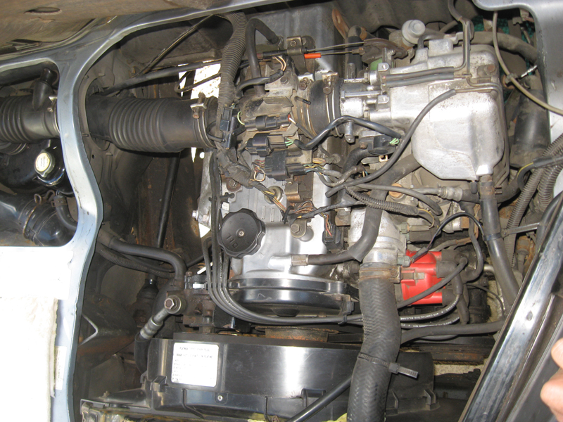 1. Mitsubishi Van Wagon 1989 engine 4G64.jpg