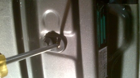 Switch in the jam, remove the screw.