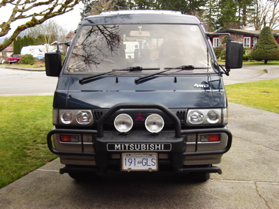Tarnsformer with black bull bars. Rino coated! and new Hella. Also running Pia Hi and Low beams. Rated at 65watts but have the output of 110 watts. Visibility is excellent!