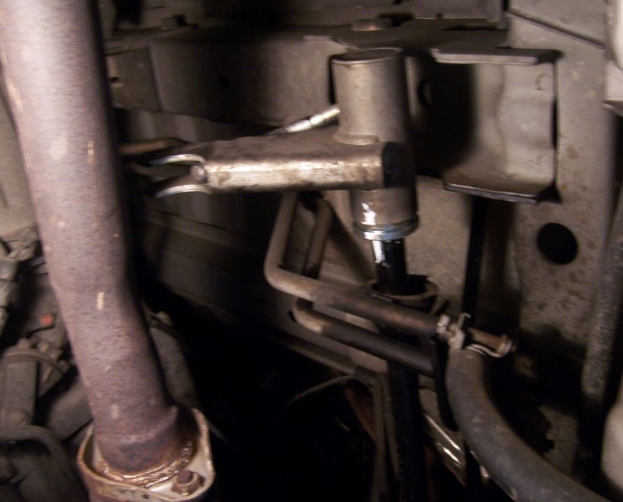 Driver's side torsion bar.jpg