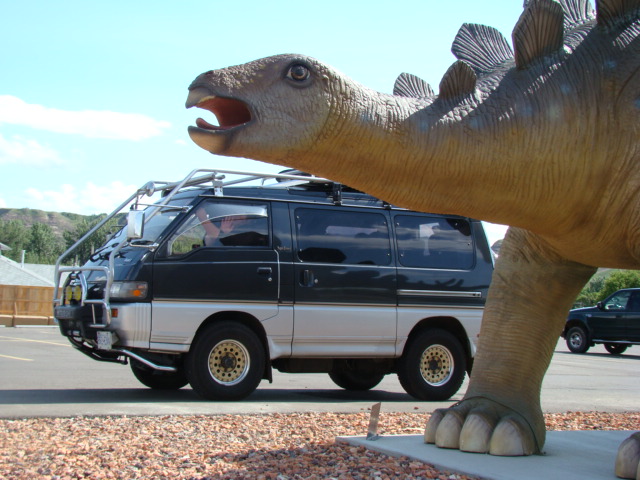 Delica and Stegosaurus 1.JPG