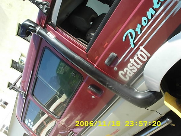 L300 plastic snorkel on car.jpg