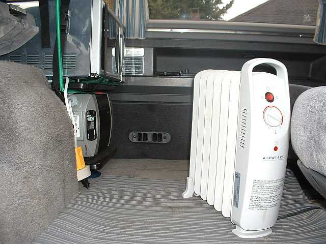 Cdn tire 500 watt oil heater, 800w microwave. 1000w inverter.