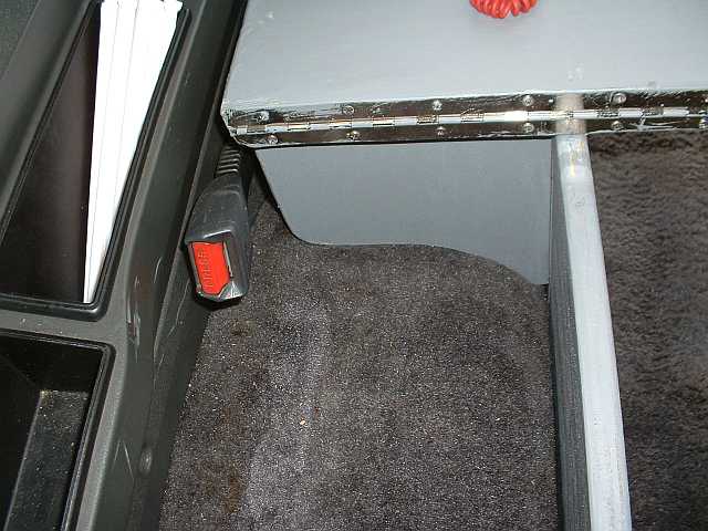Detail of wheel arch freehand curve, photo from passenger seat.