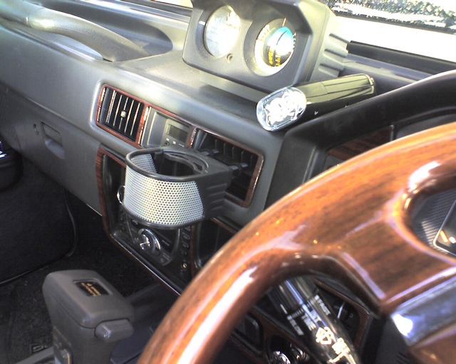 Cup holder.jpg
