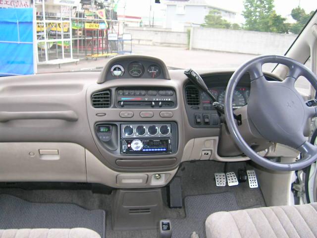 White low roof 5.jpg