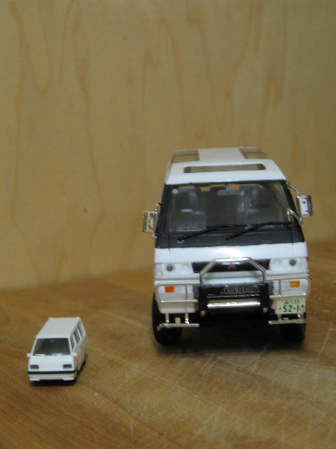 Rietze 1/87th scale L300 and Aoshima 1/24 scale Delica Star Wagon